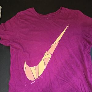 Womens nike t shirt